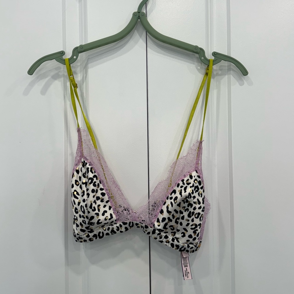 3X$25‼️ VS Bralette Size Medium - Picture 4 of 4